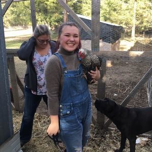 Meet your Posher, Charis